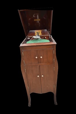 Lot 4 - An HMV Model 10 Cabinet gramophone