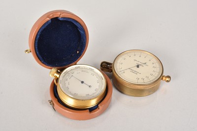 Lot 205 - A Victorian Pocket Barometer