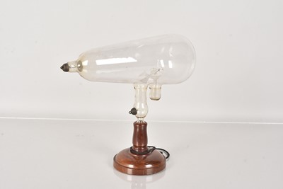 Lot 221 - A vintage Crookes Tube