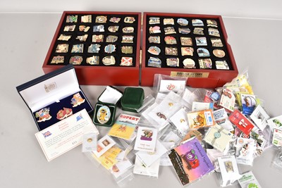 Lot 374 - British Victory Collector Pin Set