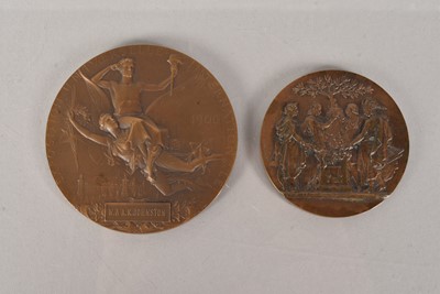 Lot 493 - A 1900 Exposition medallions