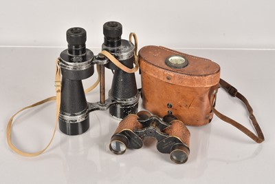 Lot 602 - A pair of WWII Ross of London Binoculars