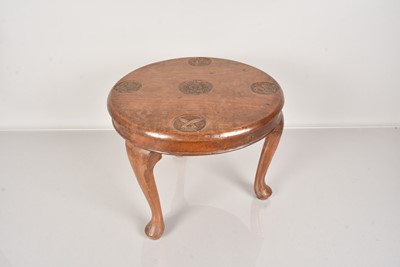 Lot 607 - A small side table