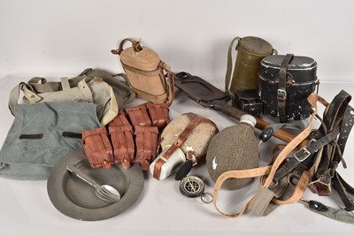 Lot 620 - An assortment of War Period items