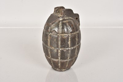 Lot 785 - An inert WWI No5/No23 Mills Drill Grenade