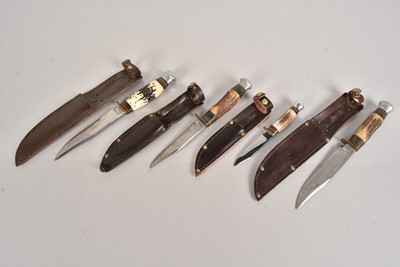 Lot 816 - A group of four hunting knives