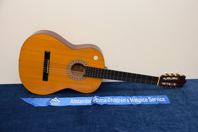 Lot 25 - A modern Encore acoustic guitar