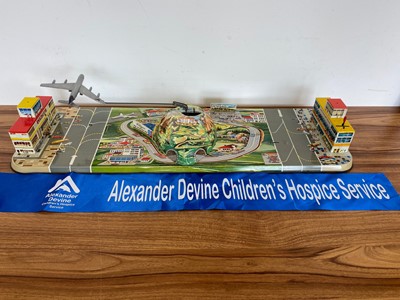 Lot 36 - A vintage Technofix tinplate No. 309 international Airways set