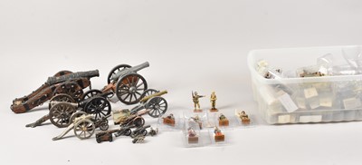 Lot 64 - A collection of modern Del Prado military figures