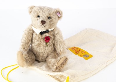 Lot 323 - A Steiff limited edition Comme D'Habitude - My Way musical Teddy Bear