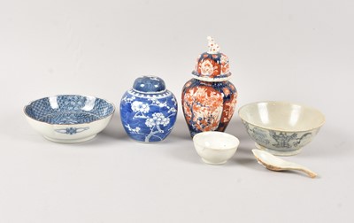 Lot 96 - Six Chinese and Japanese porcelain items