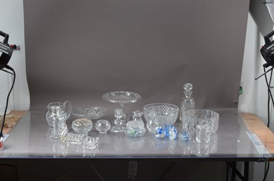 Lot 130 - A collection of cut-glass items