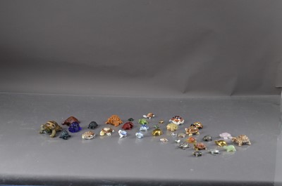 Lot 133 - A collection of tortoises models