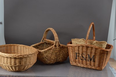 Lot 139 - A Fortnum and Masons basket with swing handle