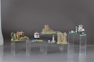 Lot 310 - A collection of Lilliput Lane