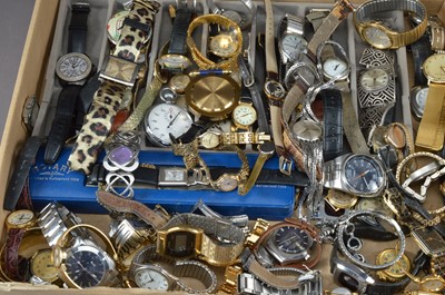 Lot 357 - A quantity of watches both ladies and gentlemans