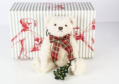 Lot 326 - A Steiff limited edition musical Christmas Teddy Bear