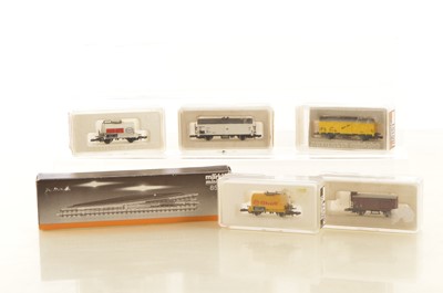 Lot 12 - Marklin Mini Club Z Gauge German Freight Stock and Turnout (6)