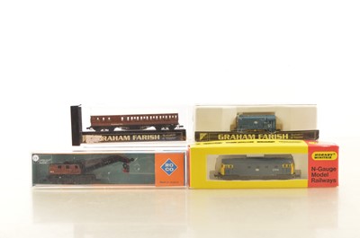 Lot 29 - N Gauge Diesel Locomotives and German Goods Crane