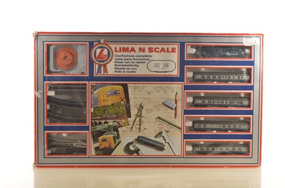 Lot 31 - Lima N Gauge BR Diesel Passenger Train Set