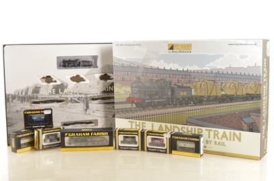 Lot 32 - Graham Farish by Bachmann N Gauge Train Pack The Landship Train First World War Tanks by Rail Another Locomotive and Goods Wagons (8)