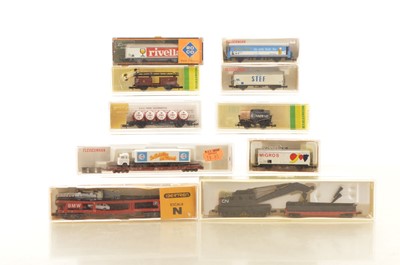 Lot 38 - Continental Outline N Gauge Freight Stock and US Outline Crane (10)