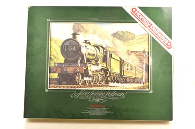 Lot 90 - Hornby 00 Gauge unused R687 1977 Jubilee Pullman Set