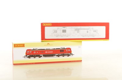 Lot 94 - Hornby 00 Gauge boxed Diesel and Electric Locomotives