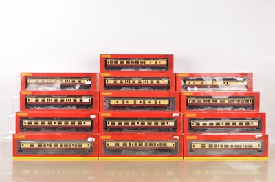 Lot 96 - Hornby 00 Gauge boxed BR MK I and Hawksworth red and cream Coaches and Passenger Brake Vans (13)