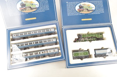 Lot 130 - Hornby Margate 00 Gauge R098 Flying Scotsman Double Tender and R089 Coach Set (2)