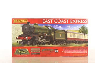 Lot 134 - Hornby 00 Gauge Passenger Set and Goods Freight Pack (2)