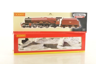 Lot 166 - Hornby 00 Gauge R2990XS BR maroon Princess Class 46208 'Princess Helena Victoria' Locomotive and Tender with sound