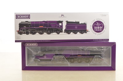 Lot 173 - Hornby 00 Gauge R30231 HM The Queen Platinum Jubille purple West Country Class No 70 'Elizabeth II' Locomotive and Tender with TTS Sound fitted 