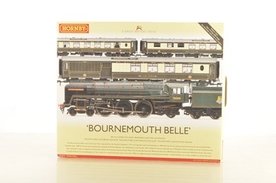 Lot 182 - Hornby 00 Gauge R2819 Bournemouth Belle Train Pack