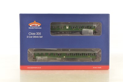 Lot 224 - Bachmann for Kernow 00 Gauge 31-235Z BR Green 2H Thumper Two Car DEMU Pack