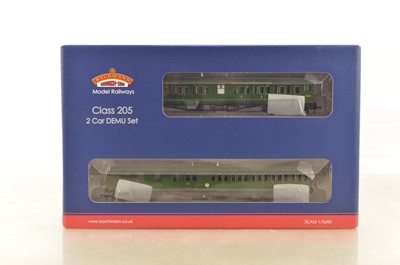 Lot 225 - Bachmann for Kernow 00 Gauge 31-235Z BR Green 2H Thumper Two Car DEMU Pack