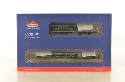 Lot 227 - Bachmann 00 Gauge 32-285 BR green Speed Whiskas Class 101 DMU 2-Car Pack