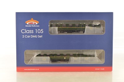 Lot 235 - Bachmann 00 Gauge 31-326 BR green speed whiskers Class 105 DMU 2-Car Pack