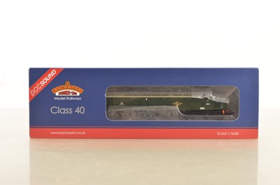 Lot 289 - Bachmann 00 Gauge 32-480DS BR green Class 40  Diesel Locomotive D211 'Mauritania ' with sound