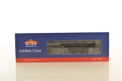 Lot 293 - Bachmann 00 Gauge 31-177DS BR lined green Jubilee Class 45593 'Kolhapur' Locomotive and Tender with Sound