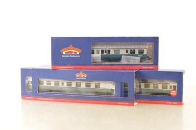 Lot 300 - Bachmann 00 Gauge BR blue/gret Inspection Coach and Works Test Train Twin Pack (3 coaches, two boxes)