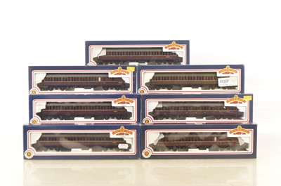 Lot 308 - Bachmann boxed 00 Gauge BR Western and Midland 57' Suburban Coaches (7)