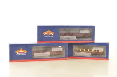 Lot 313 - Three Bachmann boxed 00 Gauge BR ex GWR Auto Trailers (3)