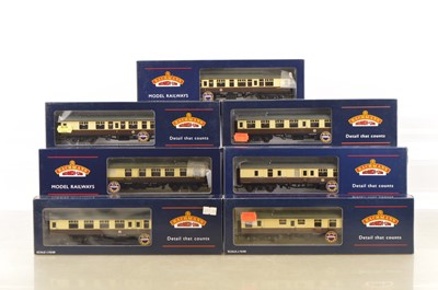 Lot 317 - Bachmann boxed 00 Gauge BR WR MK1 chocolate and cream Corridor Coaches