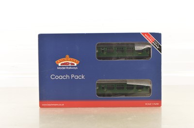 Lot 324 - Bachmann for Modelzone boxed 00 Gauge 34-500Z BR SR green Bulleid four Coach Pack