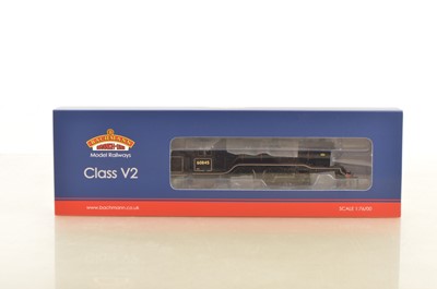 Lot 334 - Bachmann boxed 00 gauge 35-201 BR black ex LNER V2 Class  60845 Locomotive and Tender