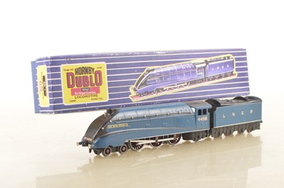 Lot 415 - Hornby-Dublo  00 Gauge pre-war 3-Rail EDL1 LNER blue 4498 'Sir Nigel Gresley' Locomotive and Tender