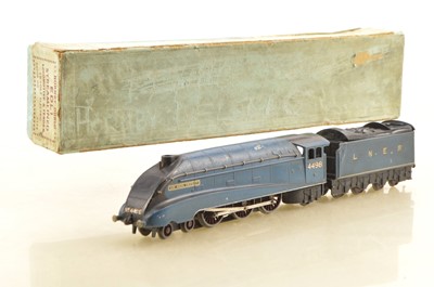 Lot 420 - Hornby-Dublo  00 Gauge pre-war 3-Rail EDL1 LNER blue 4498 'Sir Nigel Gresley' Locomotive and Tender in a poor original box