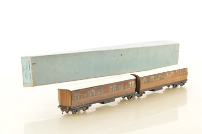 Lot 438 - Hornby-Dublo 00 Gauge post-war D2 LNER 2-Coach Articulated Unit