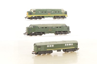 Lot 475 - Hornby-Dublo 00 Gauge 2-Rail unboxed BR green Co-Co and Co-Bo Diesel Locomotives (3)